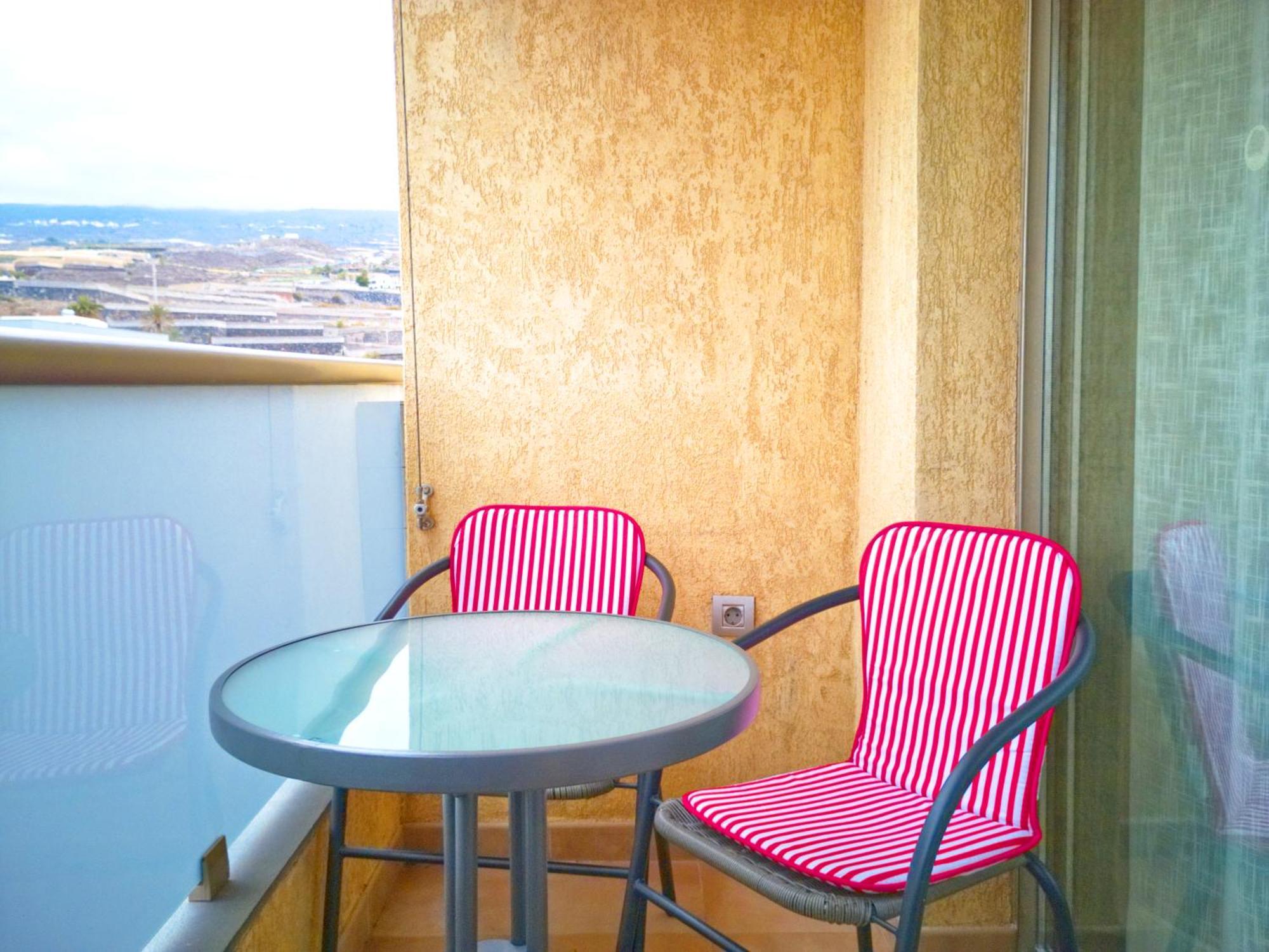 Alcavista - Ac, Fibre Net, 350m To Ocean, Garage, Tv Channels, Sunsets And La Gomera View From Balcony Apartment