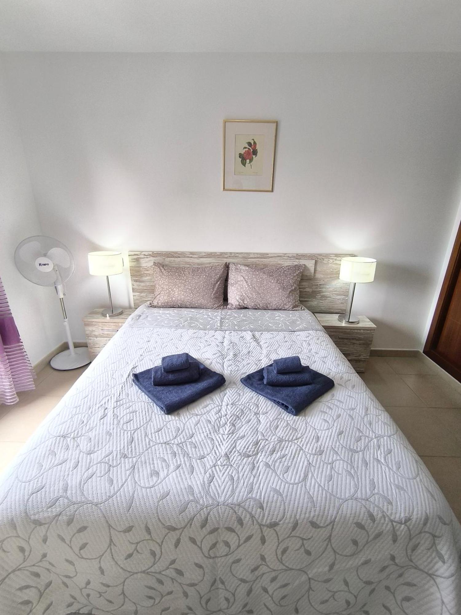 Alcavista - Ac, Fibre Net, 350m To Ocean, Garage, Tv Channels, Sunsets And La Gomera View From Balcony Apartment Alcala (Tenerife)