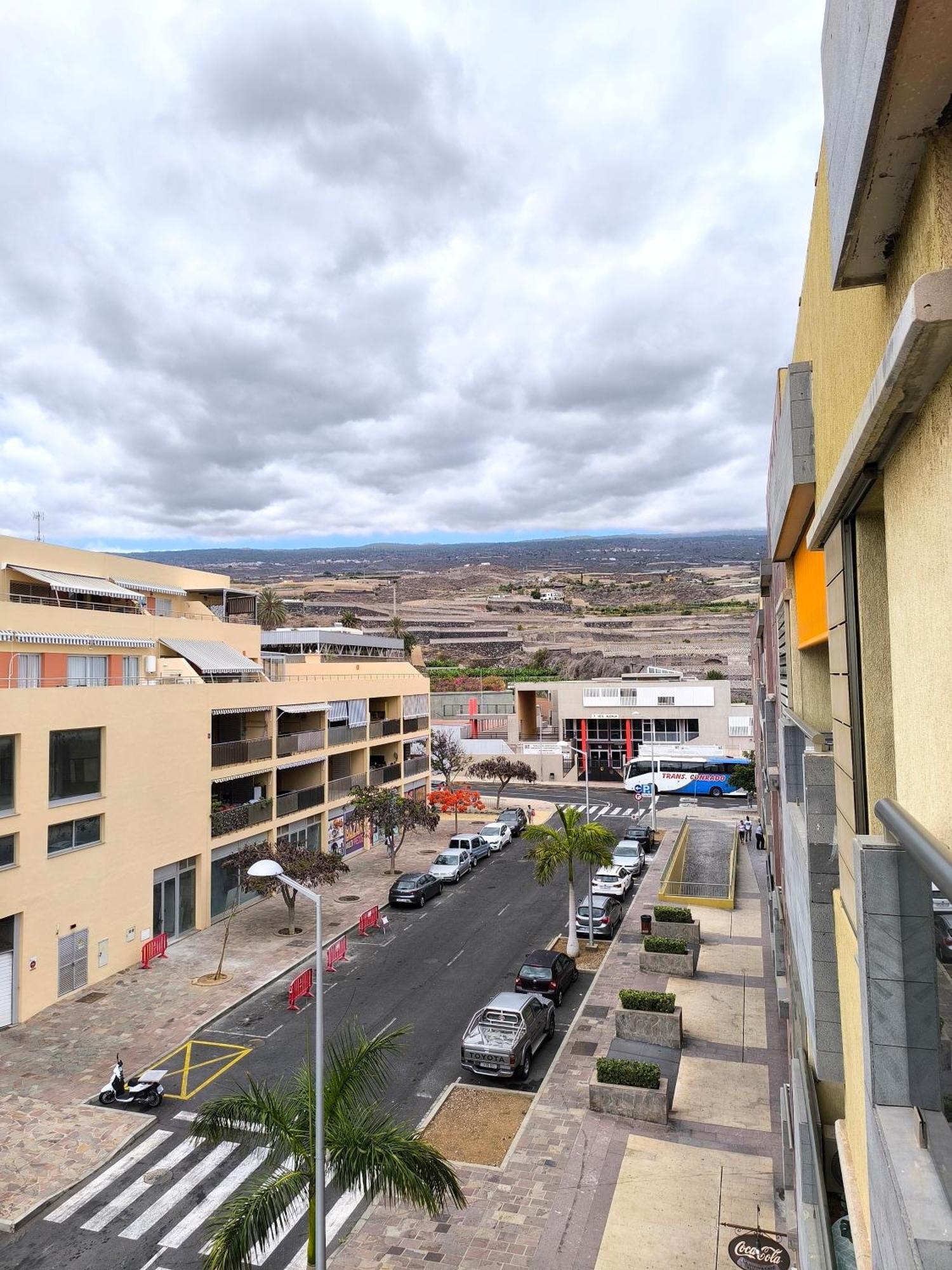 Alcavista - Ac, Fibre Net, 350m To Ocean, Garage, Tv Channels, Sunsets And La Gomera View From Balcony Apartment Alcala (Tenerife)
